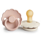 Frigg Daisy pacifier T1 2-pack in latex in Blush cream on a white background