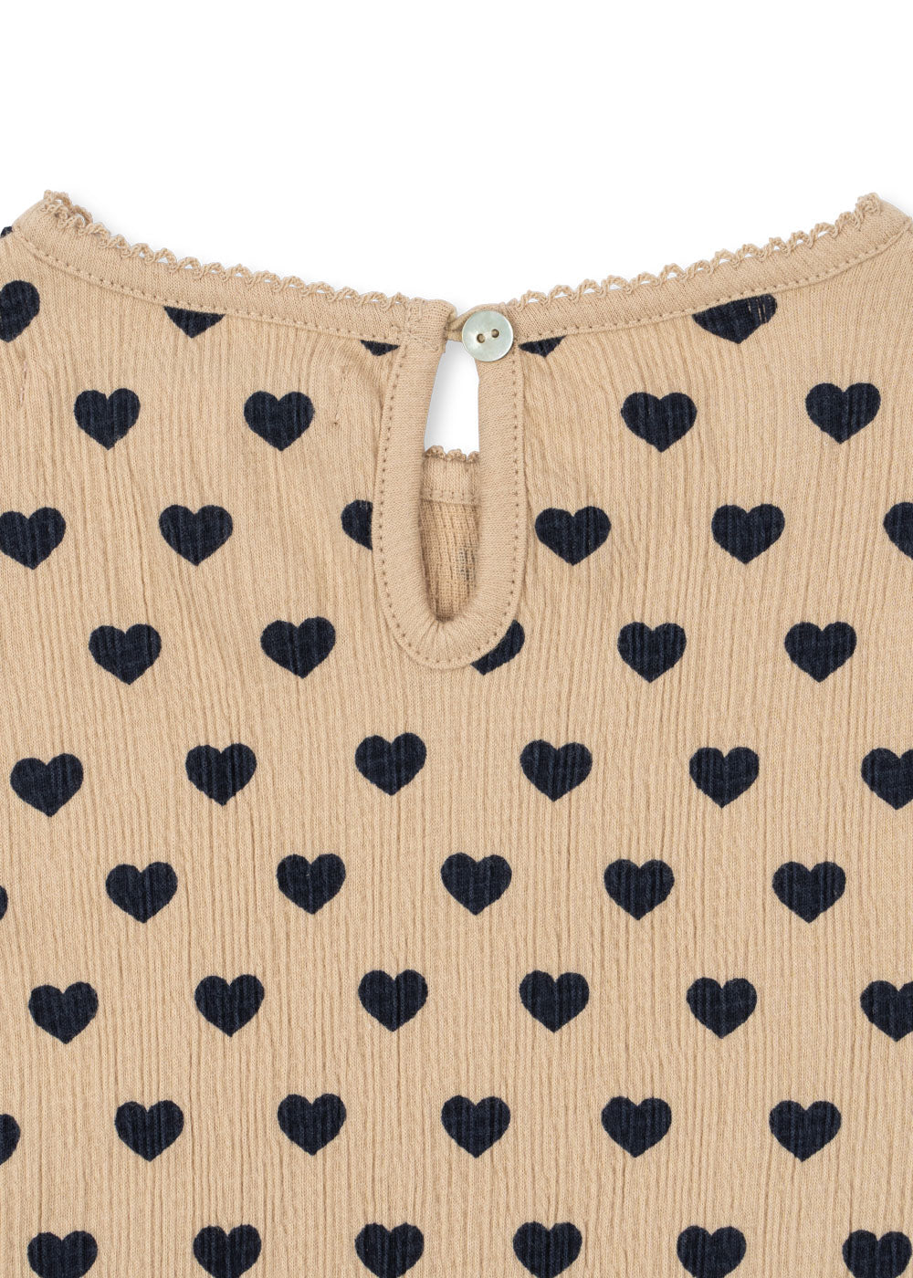 Close-up of Konges Sløjd Chleo blouse in coeur eclipse fabric